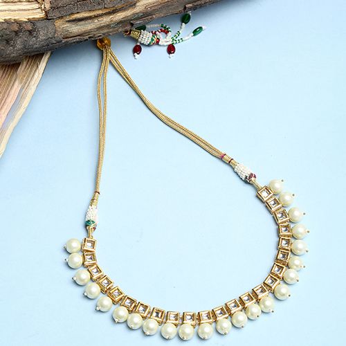 Stylish Kundan   Pearl Neckpiece