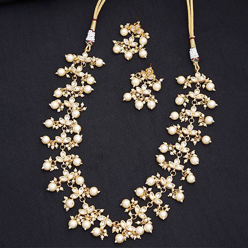 Luxe Kundan Jewelry Set