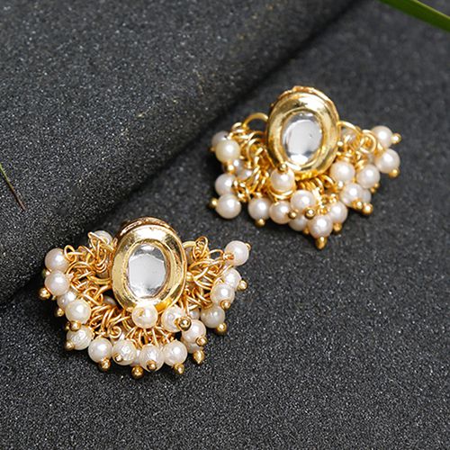 Sparkling Kundan Studs Pair