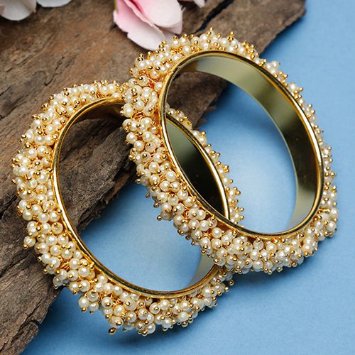 Luxe Pearl Embellished Bangle Set