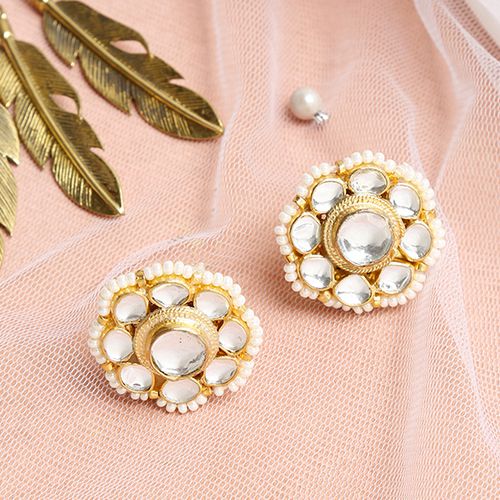 Marvellous Kundan Studs