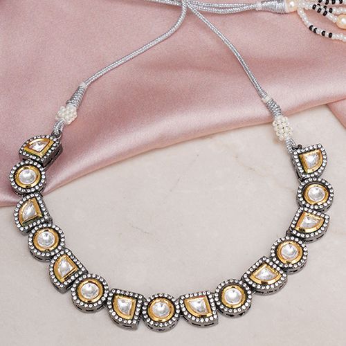 Charming Dual Tone Kundan Neckpiece